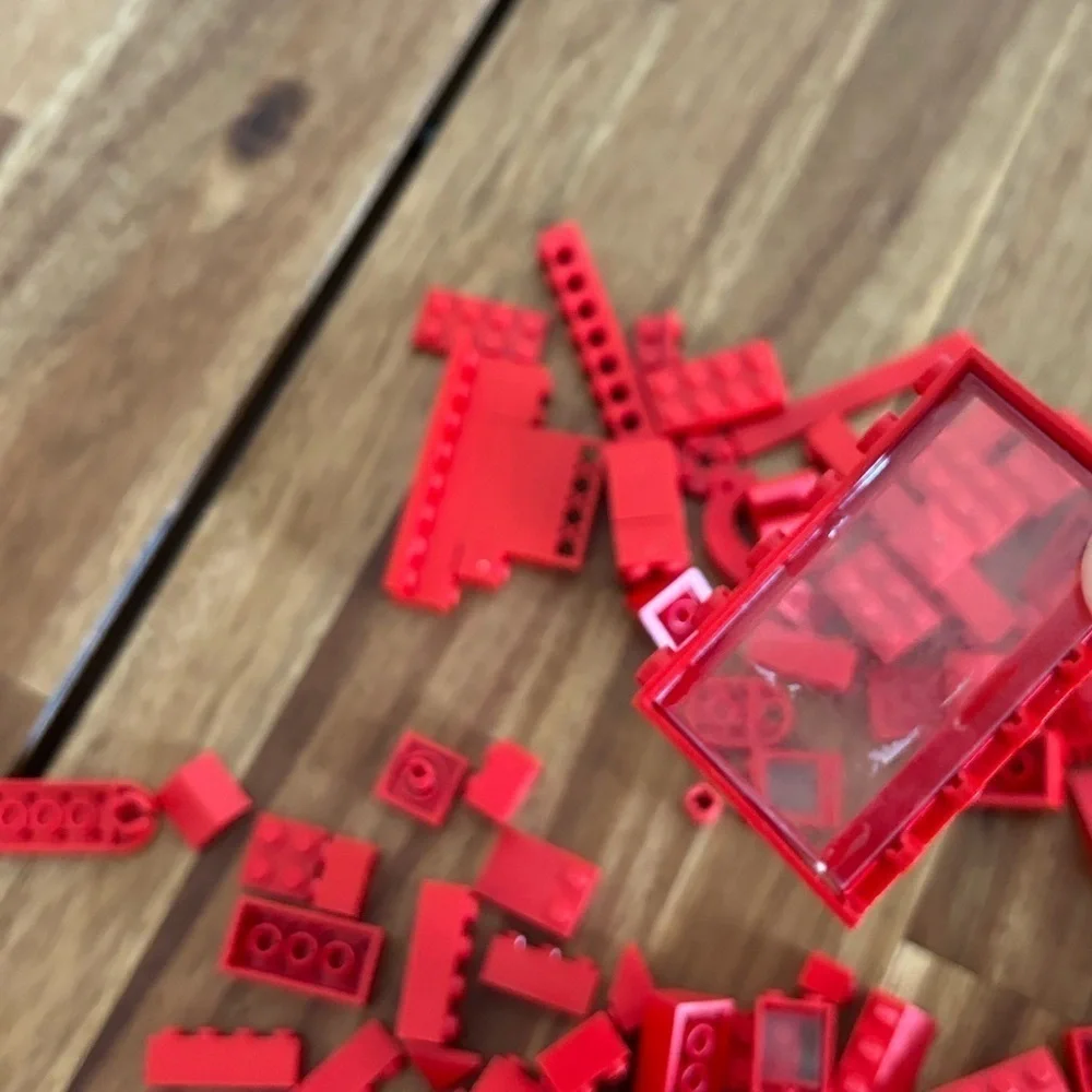 LEGO LOT‎ over 150 Red Lego pieces bricks. Vintage + recent pieces